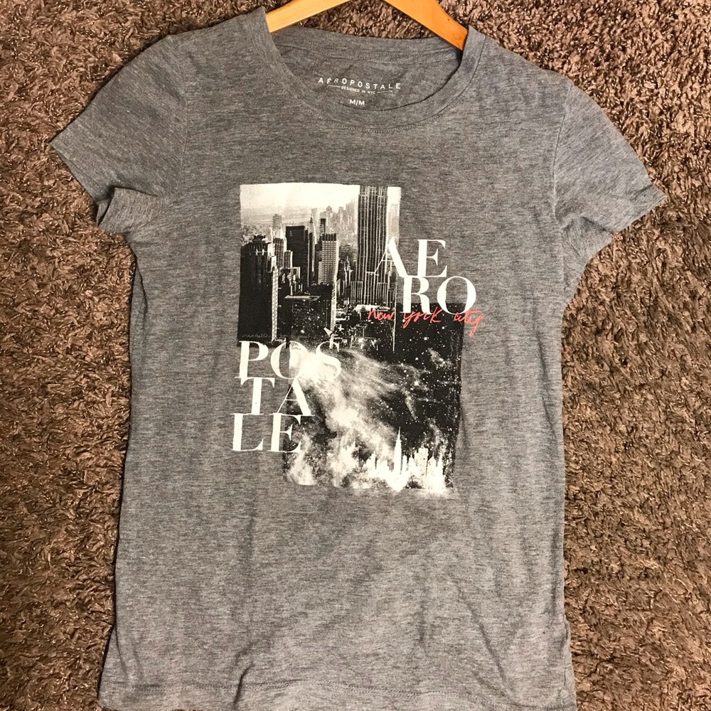 Gray Aeropostale Graphic T shirt